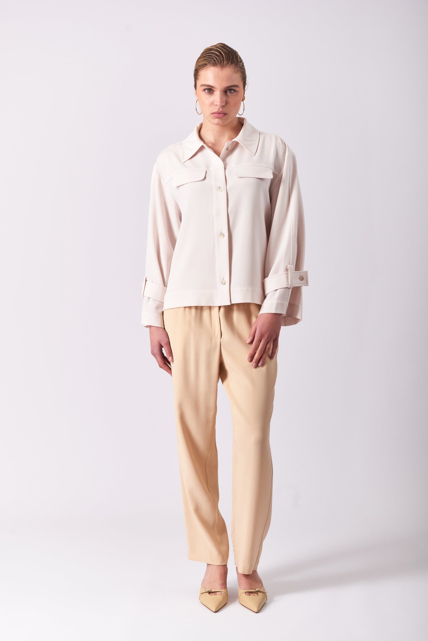 Top 15 Relaxed Fit with Pointed Collar | Cream