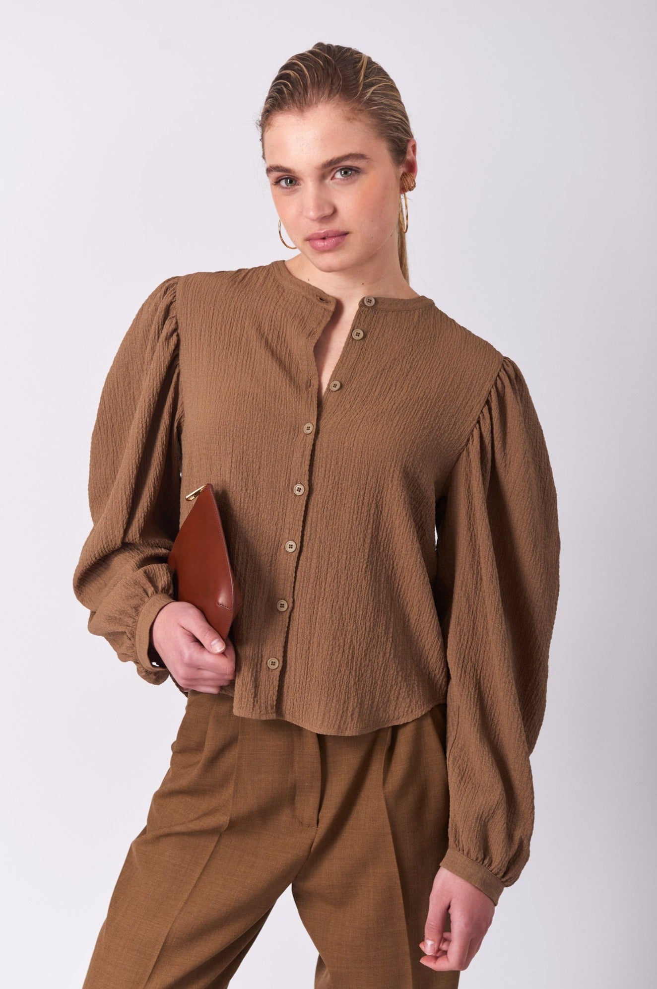 Top 9 Gathered Sleeved Shirt | Cigar