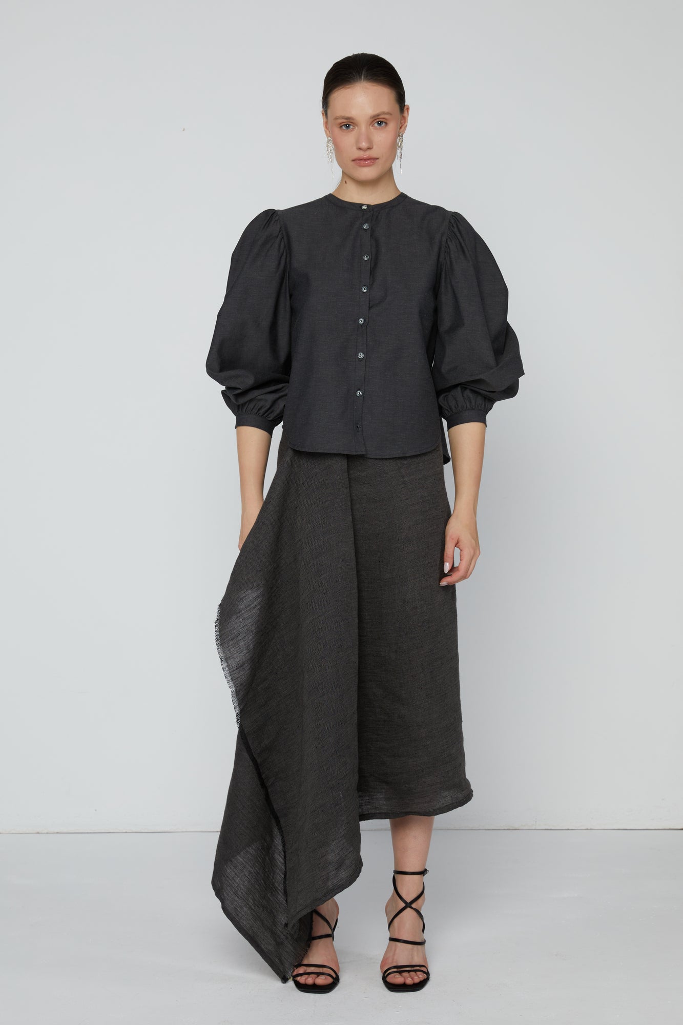 Top Gathered Sleeved Shirt | Grey
