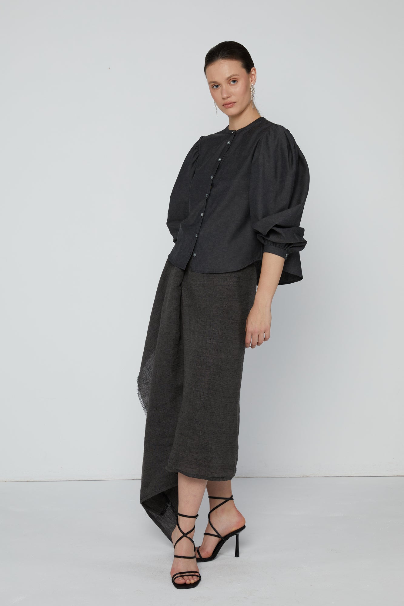 Top Gathered Sleeved Shirt | Grey