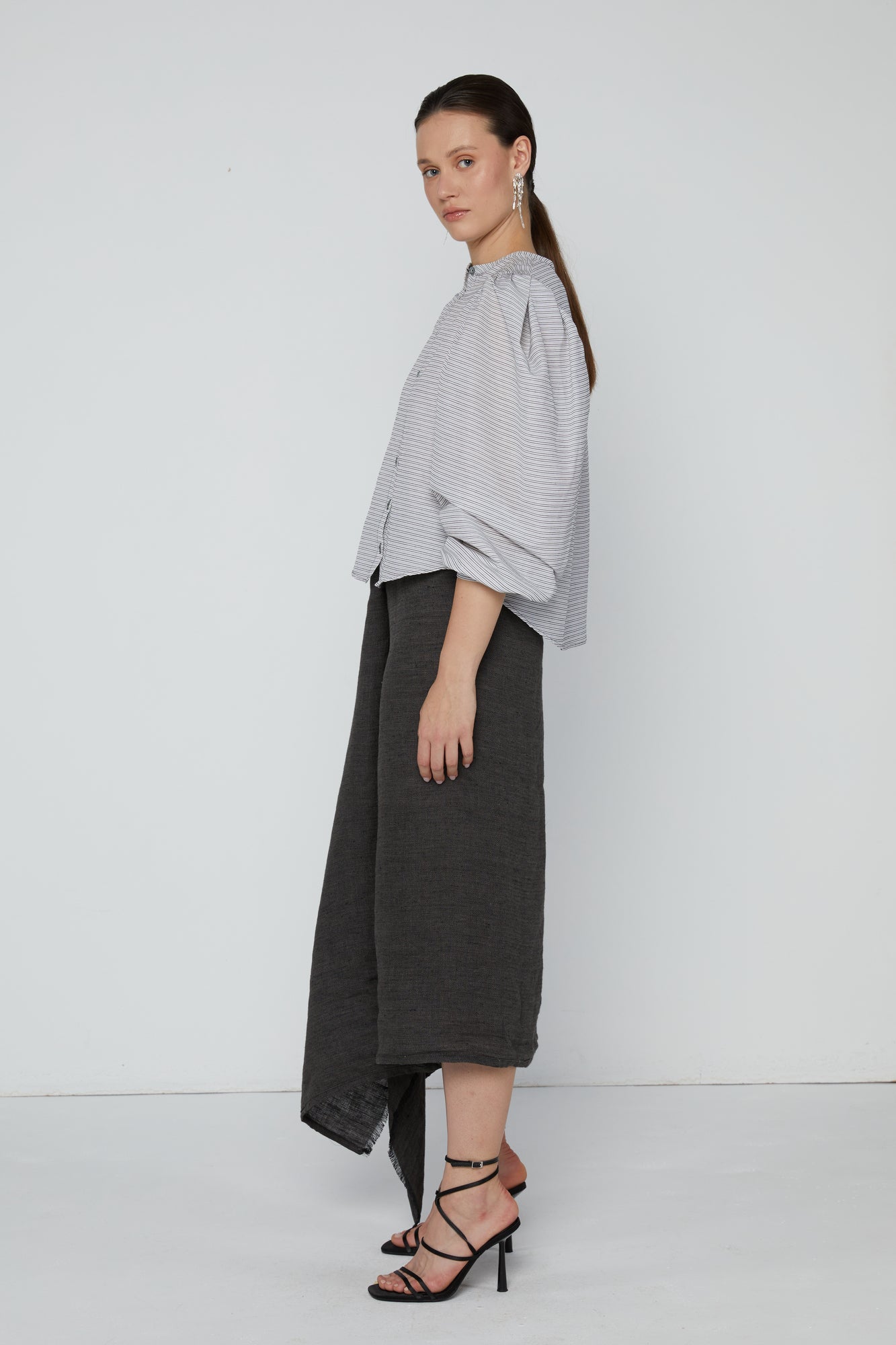 Top Gathered Sleeved Shirt | White