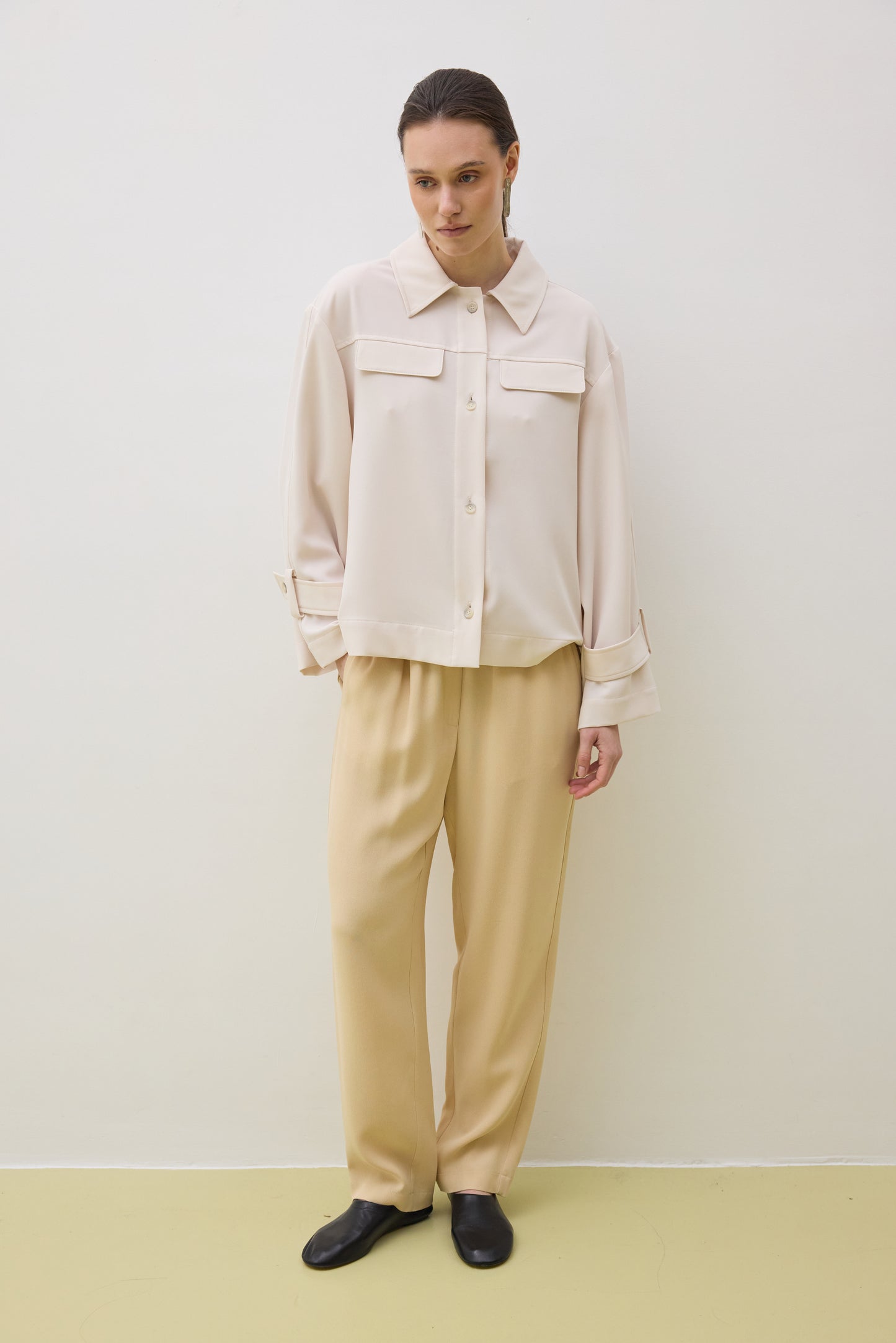 Jacket 2 Relaxed Fit with Pointed Collar | Cream