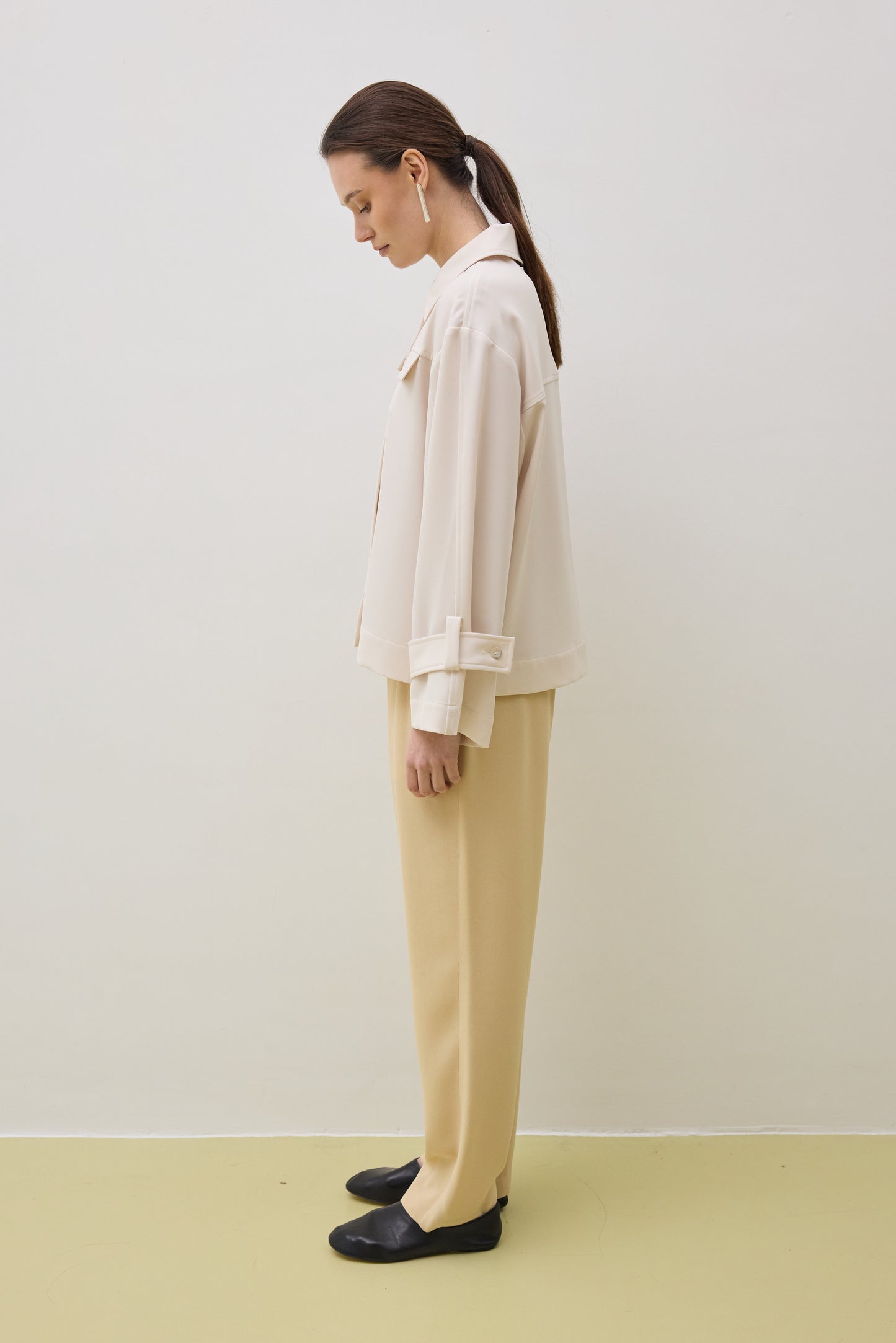 Jacket 2 Relaxed Fit with Pointed Collar | Cream