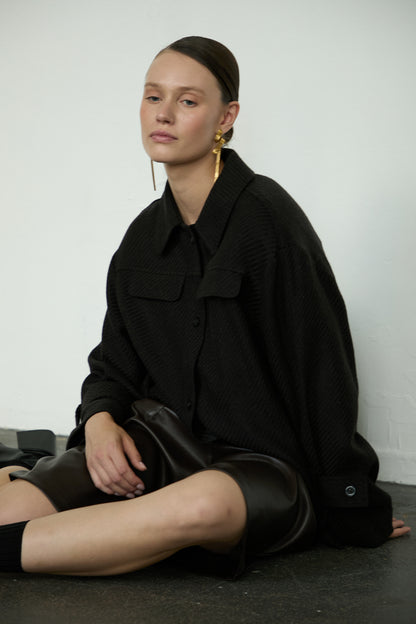 Top 15 Relaxed Fit with Pointed Collar | Dark Brown